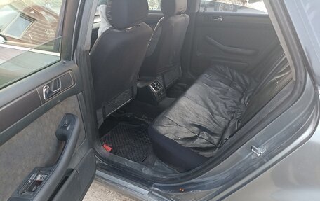 Audi A6, 1998 год, 300 000 рублей, 6 фотография