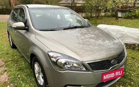 KIA cee'd I рестайлинг, 2010 год, 620 000 рублей, 2 фотография