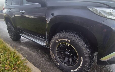 Mitsubishi Pajero Sport III рестайлинг, 2018 год, 2 530 000 рублей, 3 фотография