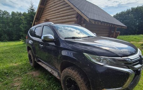 Mitsubishi Pajero Sport III рестайлинг, 2018 год, 2 530 000 рублей, 8 фотография