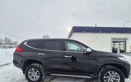 Mitsubishi Pajero Sport III рестайлинг, 2018 год, 2 530 000 рублей, 5 фотография