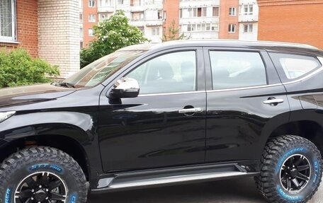 Mitsubishi Pajero Sport III рестайлинг, 2018 год, 2 530 000 рублей, 2 фотография