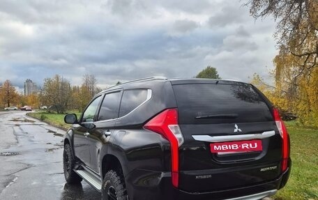 Mitsubishi Pajero Sport III рестайлинг, 2018 год, 2 530 000 рублей, 12 фотография