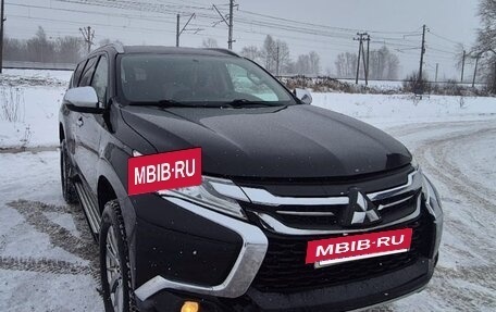 Mitsubishi Pajero Sport III рестайлинг, 2018 год, 2 530 000 рублей, 9 фотография