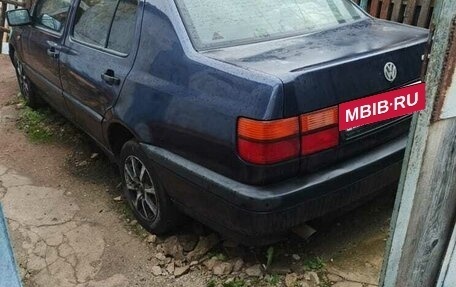 Volkswagen Vento, 1993 год, 130 000 рублей, 3 фотография