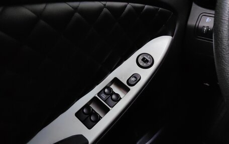 Hyundai Solaris II рестайлинг, 2011 год, 728 000 рублей, 22 фотография