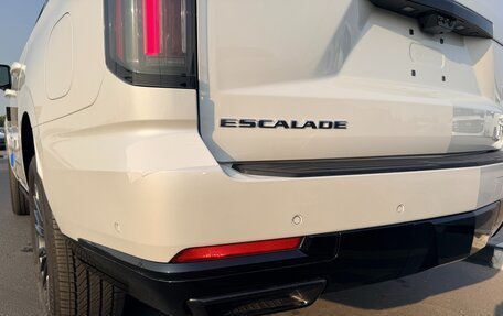Cadillac Escalade V, 2025 год, 21 900 000 рублей, 15 фотография