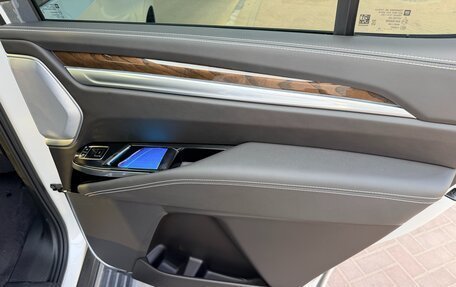 Cadillac Escalade V, 2025 год, 21 900 000 рублей, 32 фотография