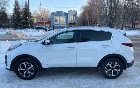 KIA Sportage IV рестайлинг, 2020 год, 2 500 000 рублей, 3 фотография