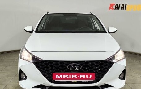 Hyundai Solaris II рестайлинг, 2021 год, 1 670 000 рублей, 2 фотография