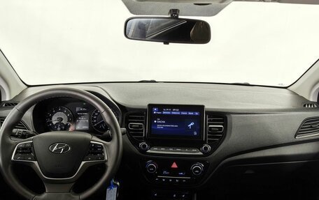 Hyundai Solaris II рестайлинг, 2021 год, 1 670 000 рублей, 10 фотография