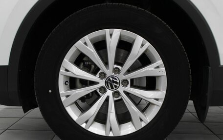 Volkswagen Tiguan II, 2021 год, 1 800 000 рублей, 14 фотография