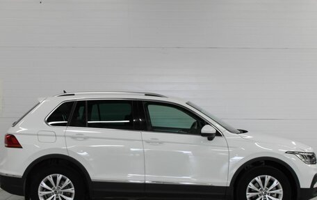 Volkswagen Tiguan II, 2021 год, 1 800 000 рублей, 5 фотография