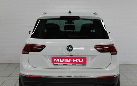 Volkswagen Tiguan II, 2021 год, 1 800 000 рублей, 9 фотография