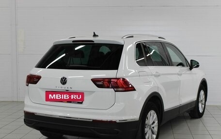 Volkswagen Tiguan II, 2021 год, 1 800 000 рублей, 8 фотография