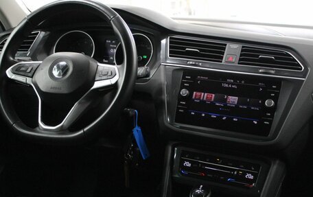 Volkswagen Tiguan II, 2021 год, 1 800 000 рублей, 19 фотография