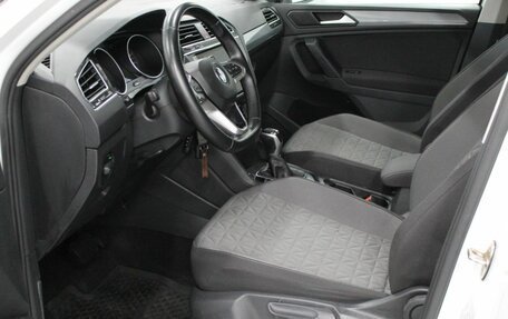 Volkswagen Tiguan II, 2021 год, 1 800 000 рублей, 21 фотография