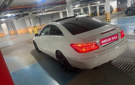 Mercedes-Benz E-Класс, 2010 год, 1 250 000 рублей, 3 фотография