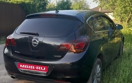 Opel Astra J, 2010 год, 620 000 рублей, 3 фотография