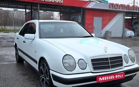 Mercedes-Benz E-Класс, 1998 год, 350 000 рублей, 3 фотография
