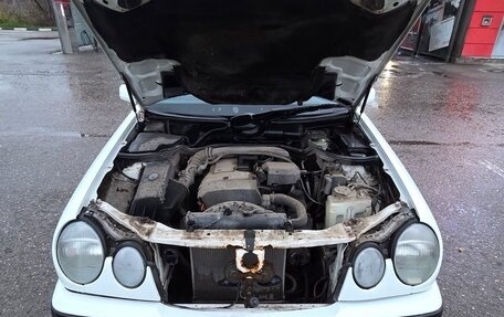 Mercedes-Benz E-Класс, 1998 год, 350 000 рублей, 36 фотография