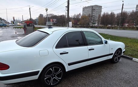Mercedes-Benz E-Класс, 1998 год, 350 000 рублей, 40 фотография