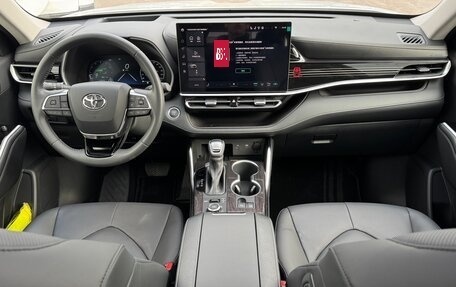 Toyota Highlander, 2025 год, 6 000 000 рублей, 12 фотография