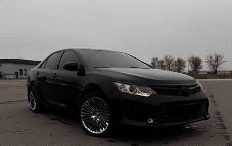 Toyota Camry, 2017 год, 2 300 000 рублей, 1 фотография