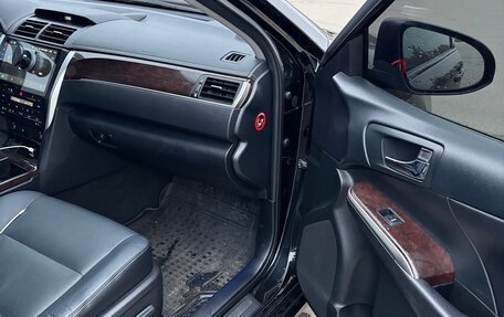 Toyota Camry, 2017 год, 2 300 000 рублей, 19 фотография