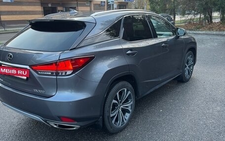 Lexus RX IV рестайлинг, 2021 год, 5 800 000 рублей, 8 фотография