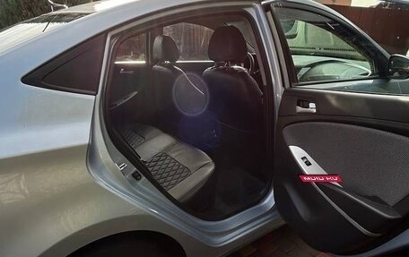 Hyundai Solaris II рестайлинг, 2013 год, 750 000 рублей, 9 фотография