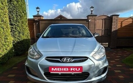 Hyundai Solaris II рестайлинг, 2013 год, 750 000 рублей, 3 фотография
