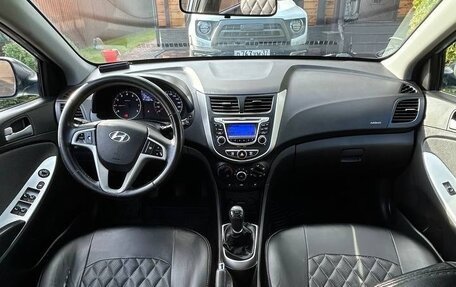 Hyundai Solaris II рестайлинг, 2013 год, 750 000 рублей, 10 фотография