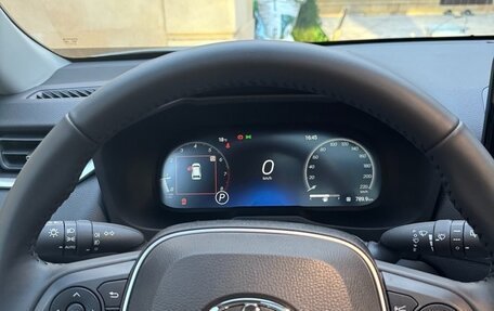 Toyota RAV4, 2025 год, 4 000 000 рублей, 3 фотография