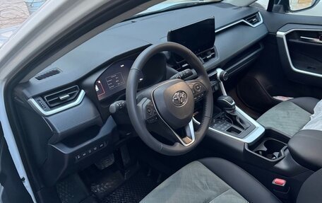 Toyota RAV4, 2025 год, 4 000 000 рублей, 2 фотография