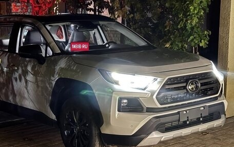 Toyota RAV4, 2025 год, 4 000 000 рублей, 12 фотография