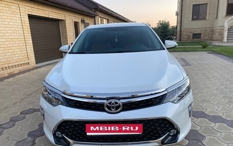 Toyota Camry, 2017 год, 2 200 000 рублей, 3 фотография