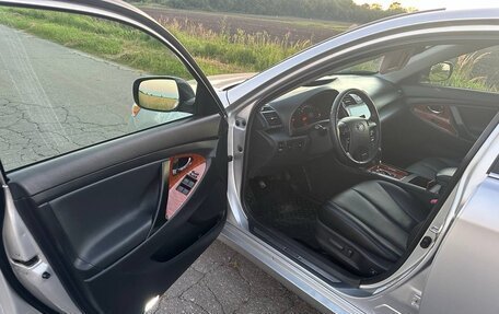 Toyota Camry, 2008 год, 1 300 000 рублей, 11 фотография