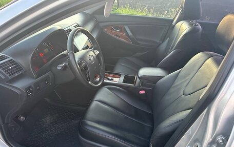 Toyota Camry, 2008 год, 1 300 000 рублей, 12 фотография