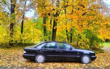 Mercedes-Benz E-Класс, 1999 год, 460 000 рублей, 3 фотография