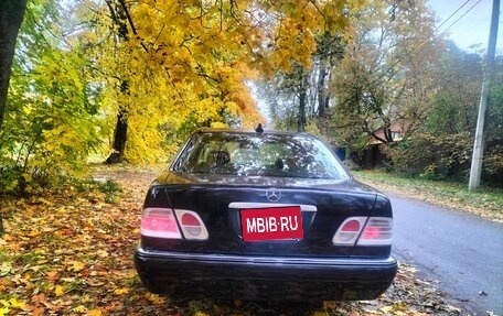 Mercedes-Benz E-Класс, 1999 год, 460 000 рублей, 6 фотография