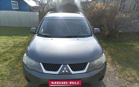 Mitsubishi Outlander III рестайлинг 3, 2007 год, 850 000 рублей, 3 фотография