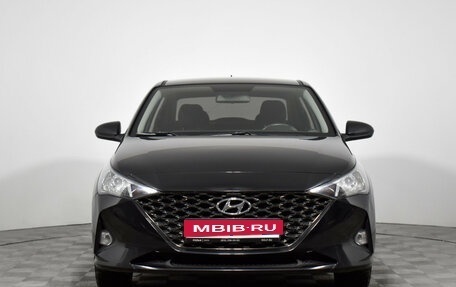 Hyundai Solaris II рестайлинг, 2021 год, 1 690 000 рублей, 2 фотография