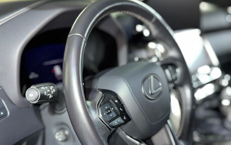 Lexus LX, 2024 год, 13 300 000 рублей, 15 фотография