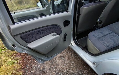 Renault Logan I, 2005 год, 350 000 рублей, 6 фотография