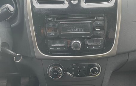 Renault Sandero II рестайлинг, 2015 год, 720 000 рублей, 8 фотография