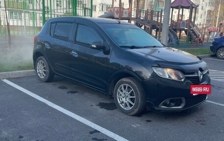 Renault Sandero II рестайлинг, 2015 год, 720 000 рублей, 2 фотография