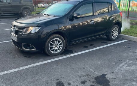 Renault Sandero II рестайлинг, 2015 год, 720 000 рублей, 3 фотография