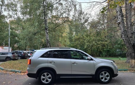 KIA Sorento II рестайлинг, 2013 год, 1 690 000 рублей, 28 фотография