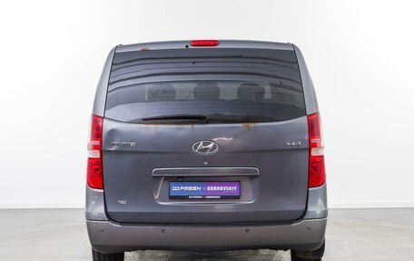 Hyundai H-1 II рестайлинг, 2010 год, 1 218 700 рублей, 4 фотография